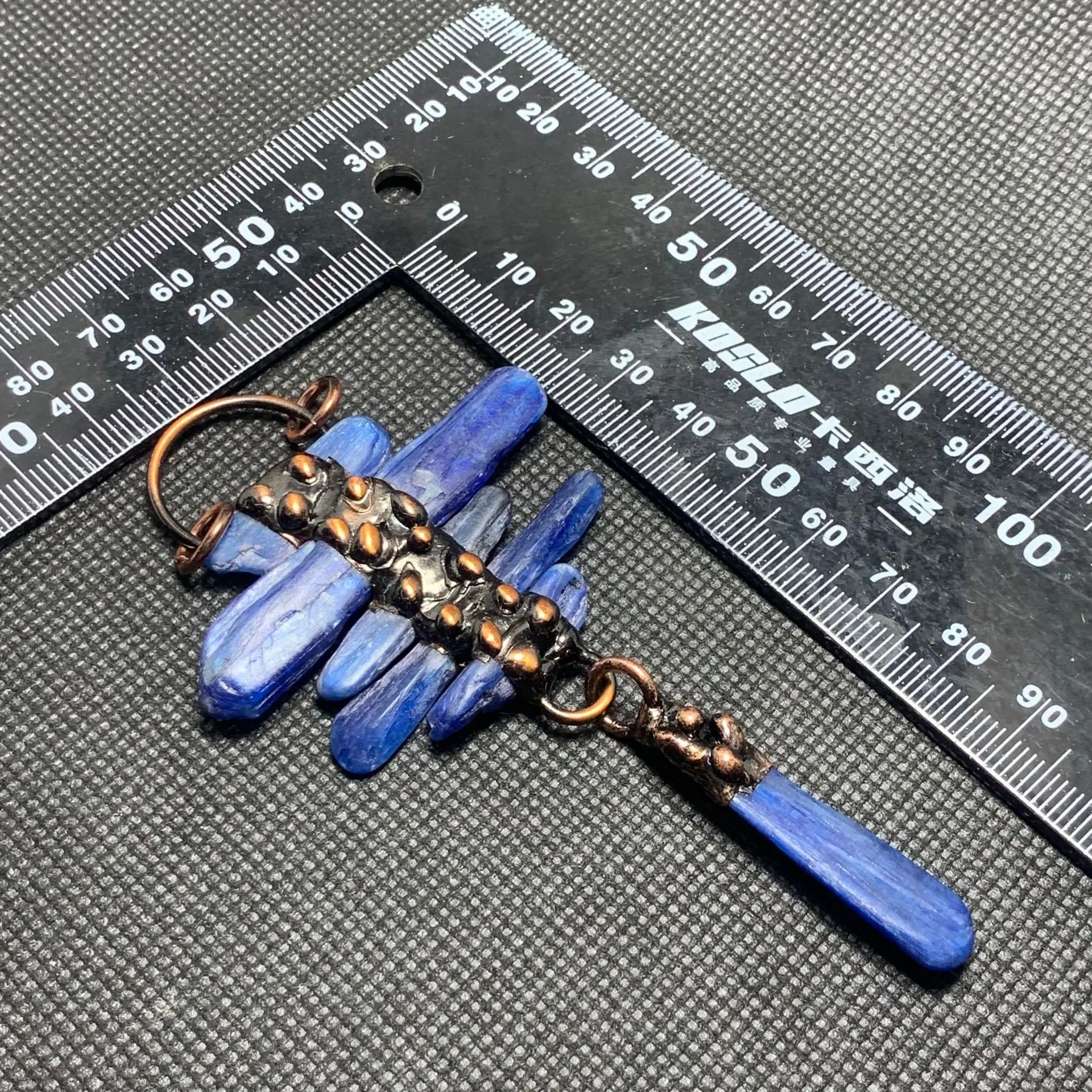 Natural Kyanite Vintage Pendant Raw Stone Irregular Antique Bronze Necklace Reiki Stone Charms for DIY Jewelry Making