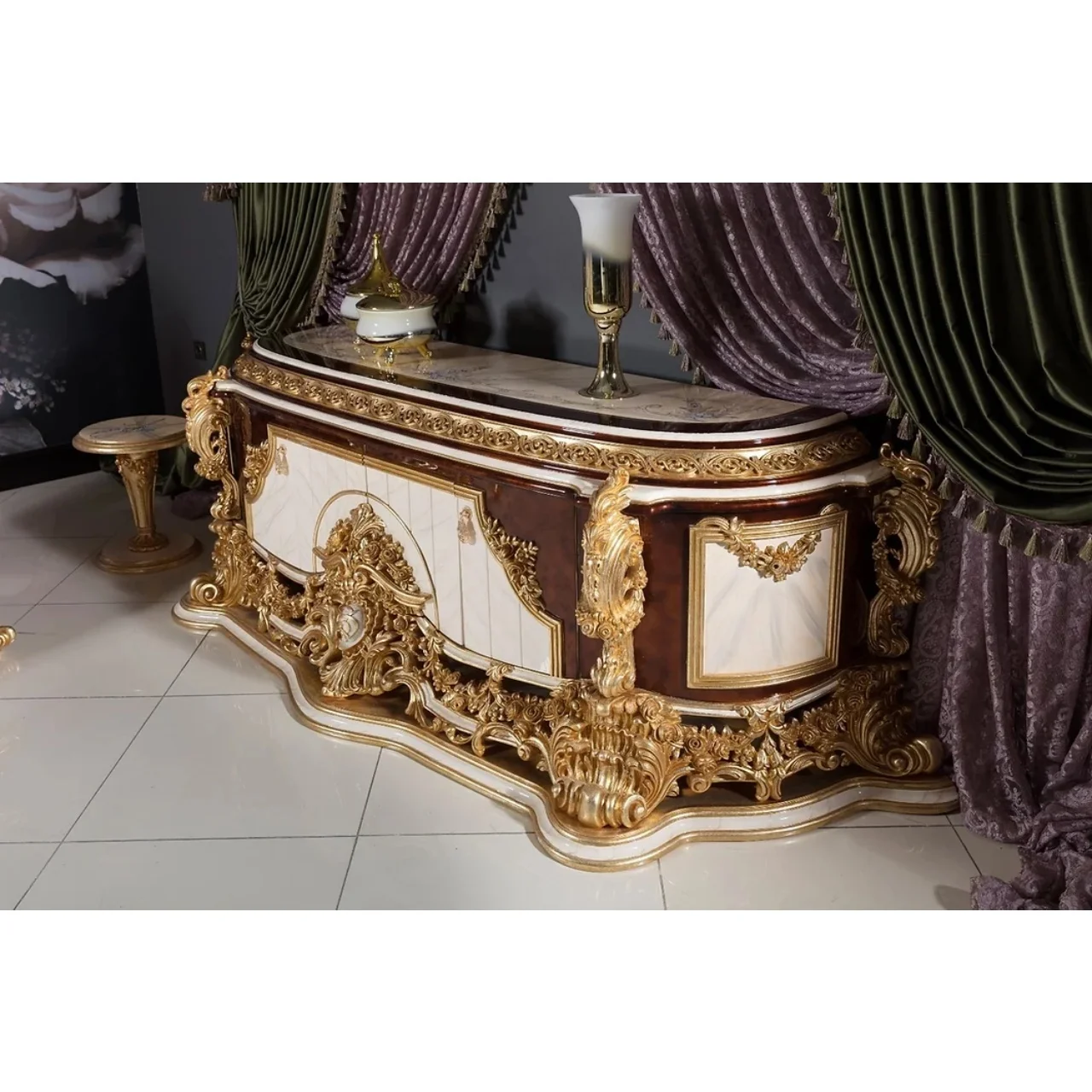 Royal Family Dining Room Furniture Set Luxury Antique Gold Solid Wood Carved Wine Cabinet With Glass Doors