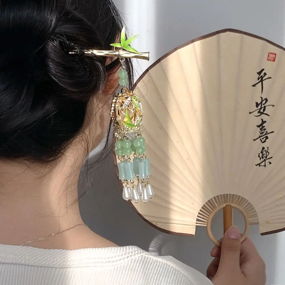 

Tassel Lantern Hair Pin Elegant Lotus Flower Metal Chinese Style Hair Stick Hair Accessories Hairpin Hanfu Hair Stick Girl