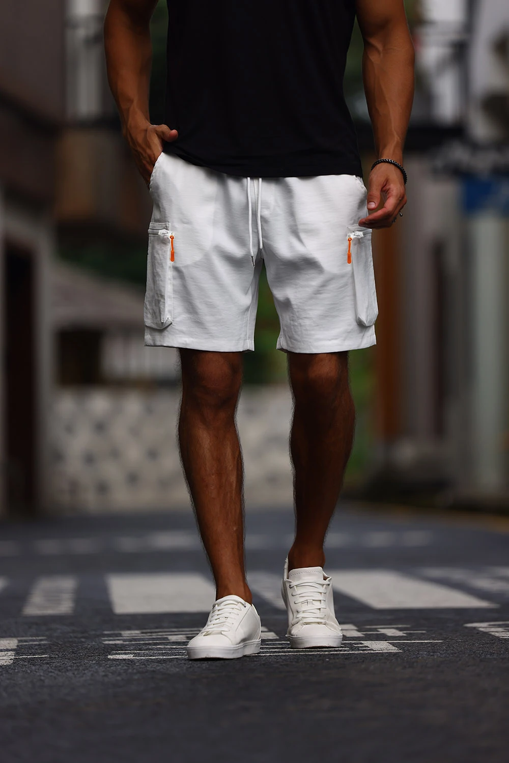 White Zipper Cargo Shorts With Contrast Pockets for Men 4