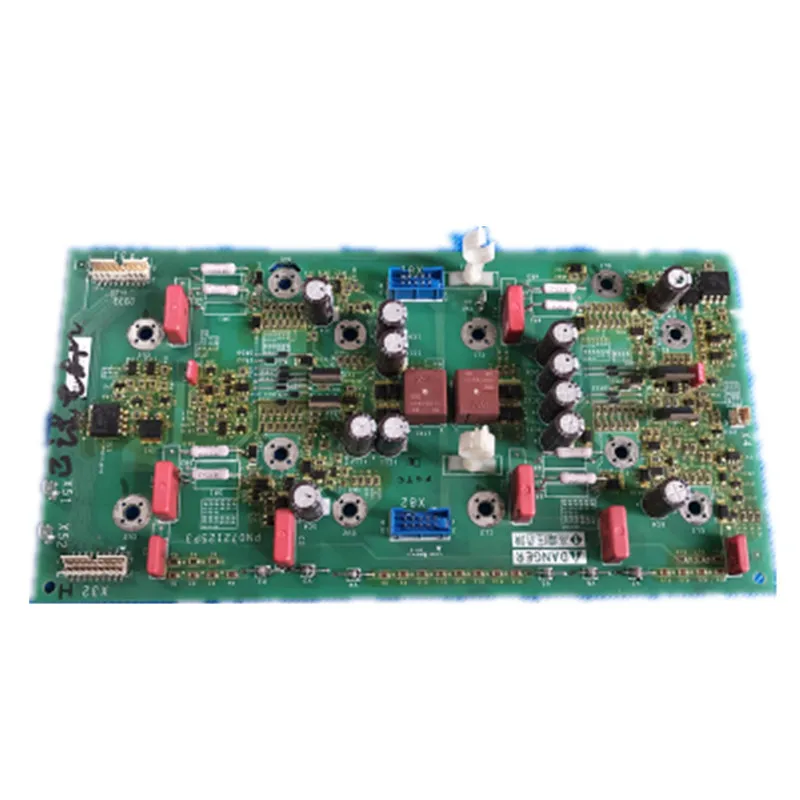 

Schneider Inverter PN072125P3 ATV61-71 Series 160-200-220kw Drive Board Trigger Board Used In Good Condition