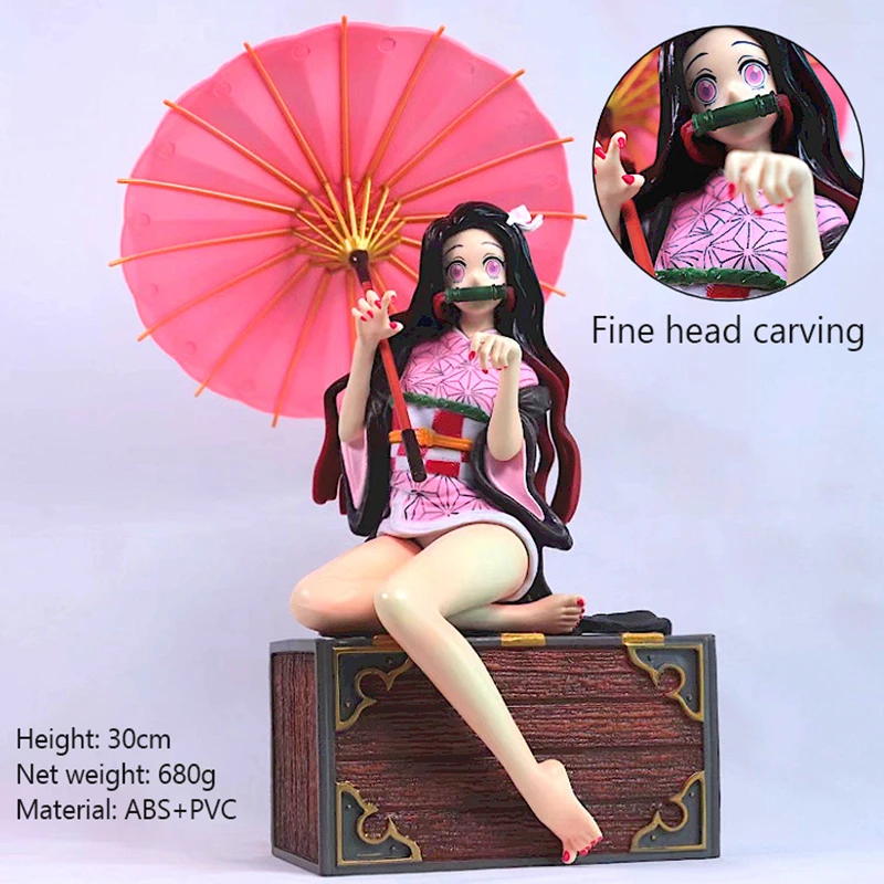 Boneca Colecionável Nezuko Kamado Demon Slayer Base Decorada