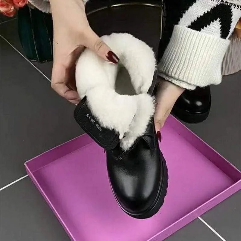 Winter Women & Girls Snow Boots Warm Female Antiskid Soft Leather Shoes Thick-Soled Side Zipper Size 35-41