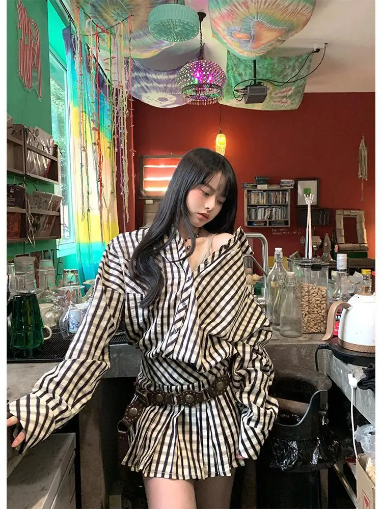 Nicemix Autunno Nuovo Elegante Retro Casual Gonne Set Camicia a quadri allentata Top A-line Minigonna a pieghe Set a due pezzi Abiti da donna - immagine 3