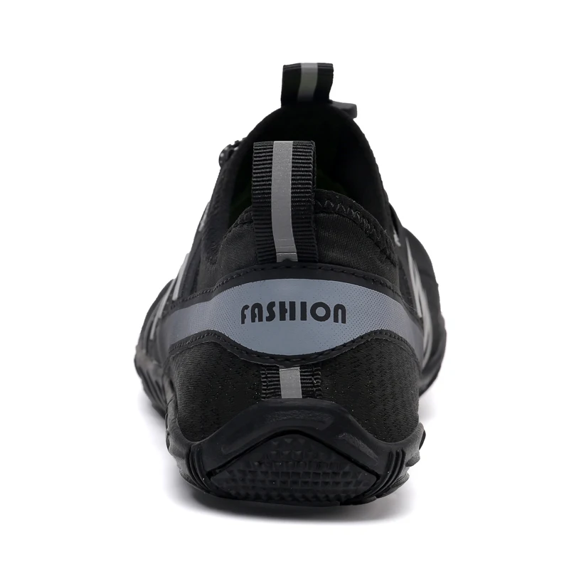 Men's Summer Climbing Shoes Soft Rubber Soles Beach Swimming