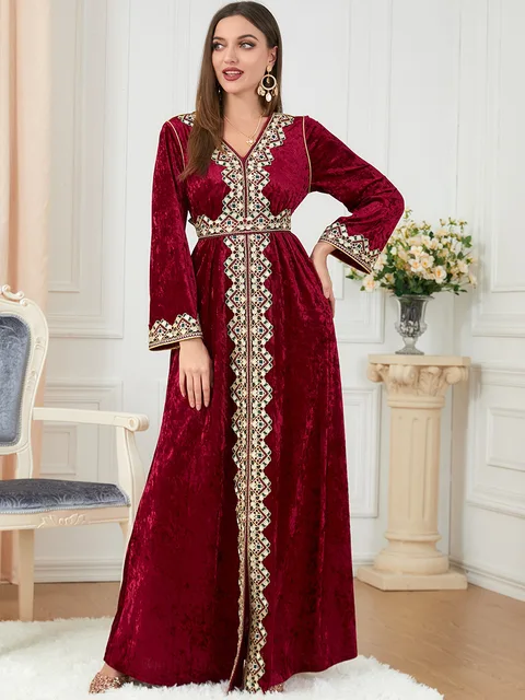Velvet Muslim Dress Women Abaya Embroidery Morocco Party Dress Winter Thicken Split Abayas Kaftan Islam