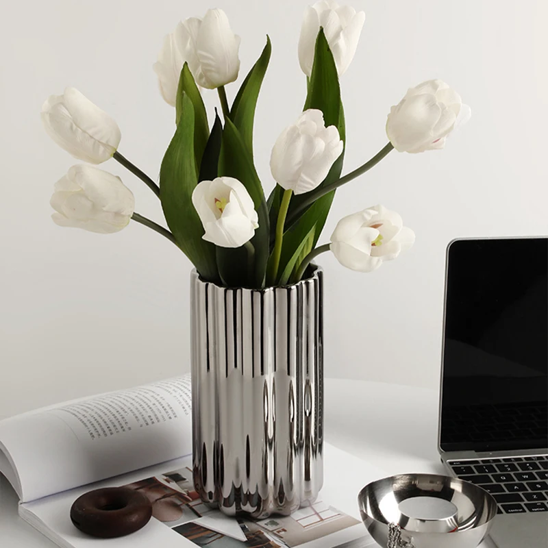 

Flower Indoor Vase Living Room Luxury Modern Aesthetic Ceramique Vase Novelty Home Design Vasi Per Fiori Room Decortion Items