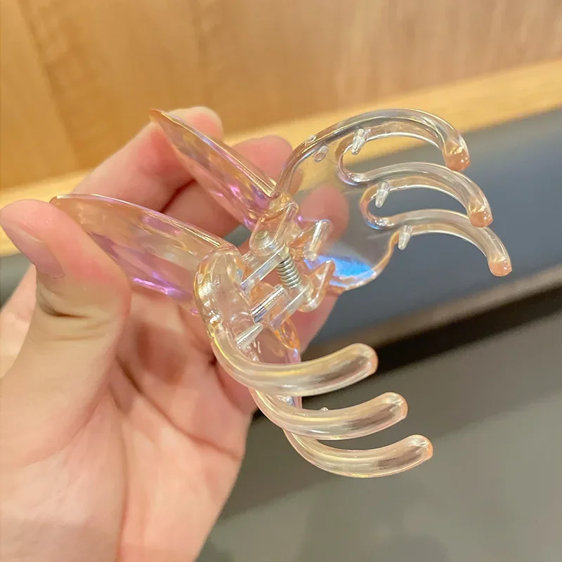 Рисунок 5 - Заколка для волос с кристаллами в виде бабочки