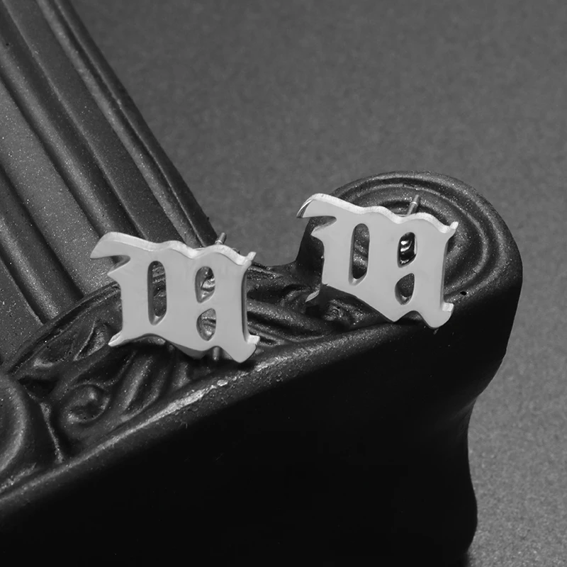 

Модные простые серьги-гвоздики серебряного цвета с надписью для мужчин и женщин в стиле панк хип-хоп ювелирные изделия для вечеринок подарки