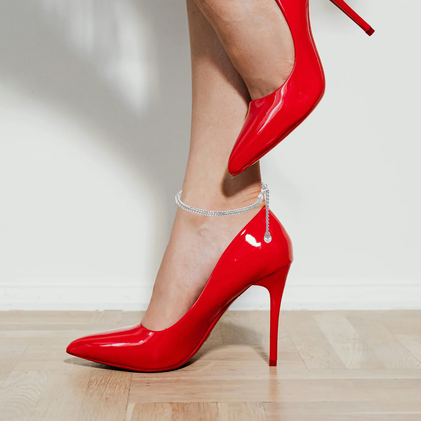 Рисунок 3 - Женские туфли на высоком каблуке