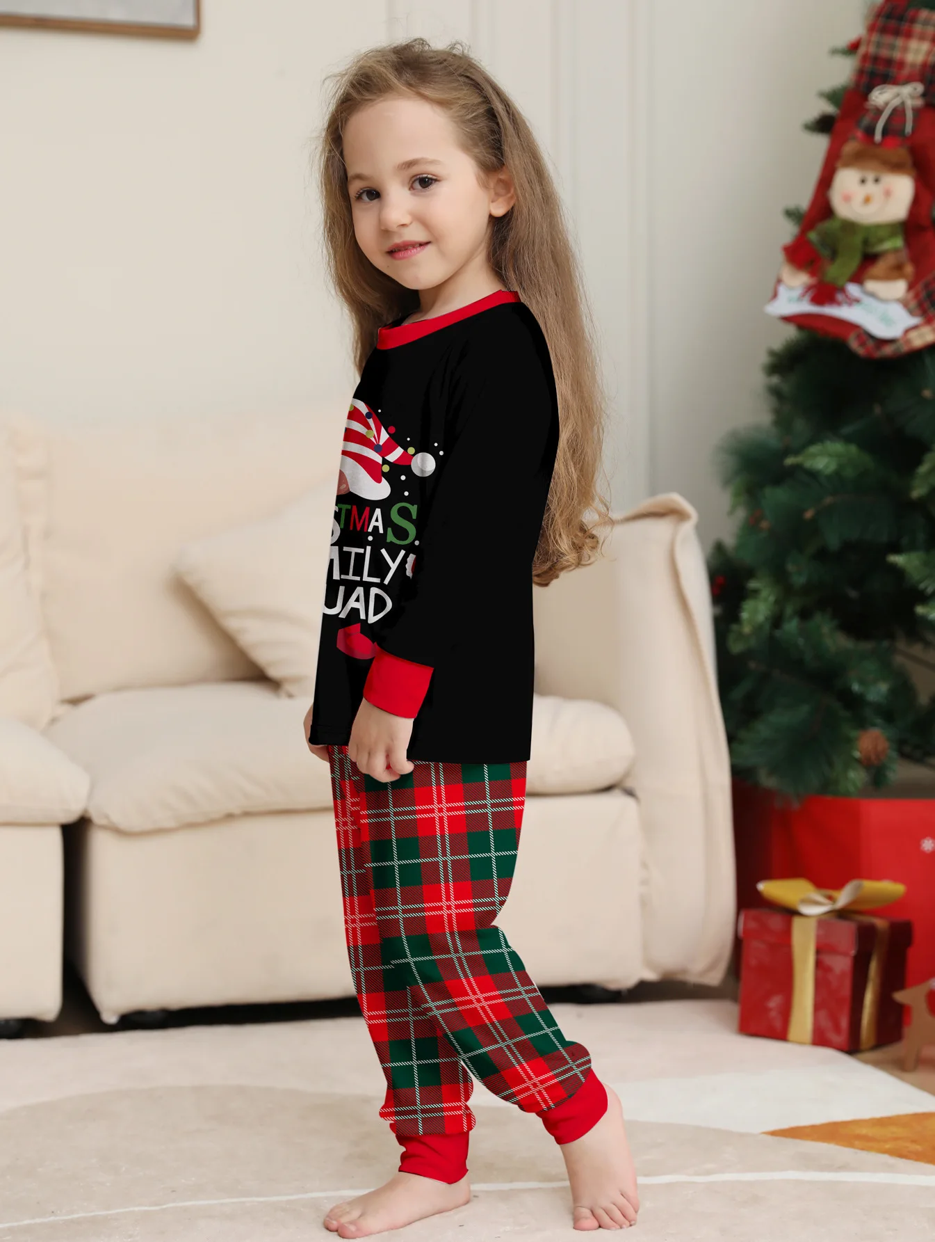 Christmas Family Outfit Mom Daughter Dad Son Family Matching Pyjamas Set Soft long sleeved pyjamas Cute baby and dog jumpsuit 4