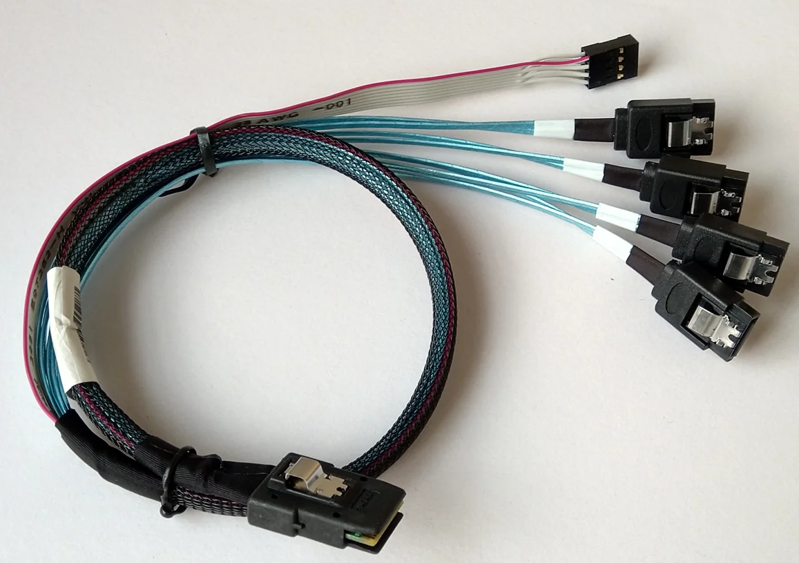 

Бесплатная доставка, Высококачественный новый 4 SATA - MiniSAS 7Pin-36pin SATA - SFF8087 50 см кабель для передачи данных
