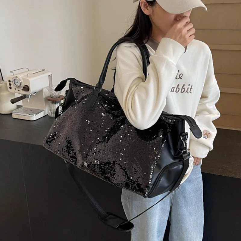 Fashionable Sequins Large Capacity Travel Fitness Bag Personalized Shoulder Bag Accommodation Luggage Portable for BusinessTrips