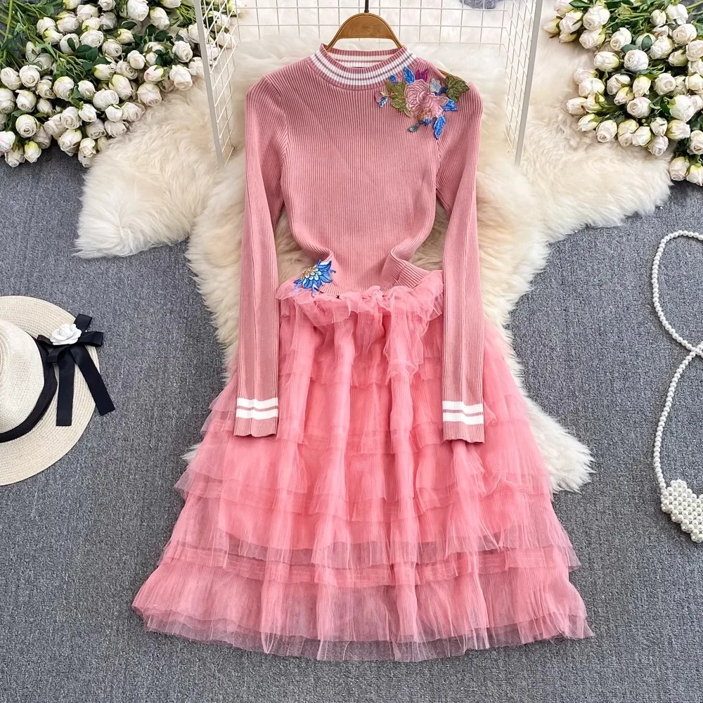 

2023 New Women O Neck Knitted Patchwork Mesh High Waist A Line Sweet Style Autumn Winter Emboridery Cake Party Dresses