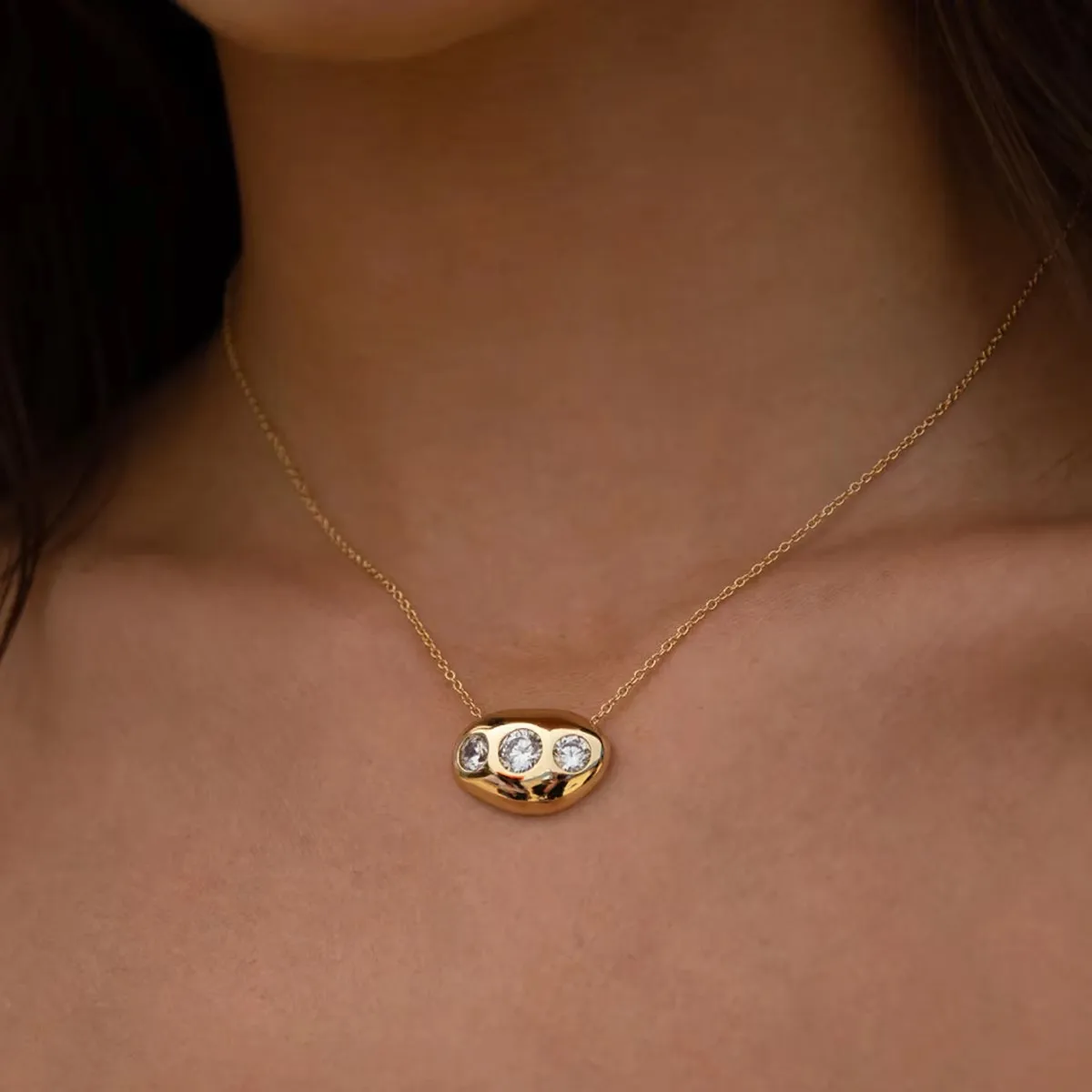 Fashion Geometric Oval Stud Earrings for Women Inlaid Cubic Zirconia White Crystal Chunky Pendant Necklace Choker Party Jewelry