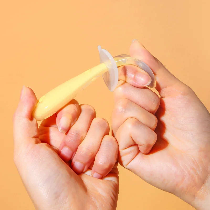 Soft Silicone Baby Feeding Spoon BPA-Free Training Utensils for Infants Weaning Starter First Stage Food Grade Silicone Spoon