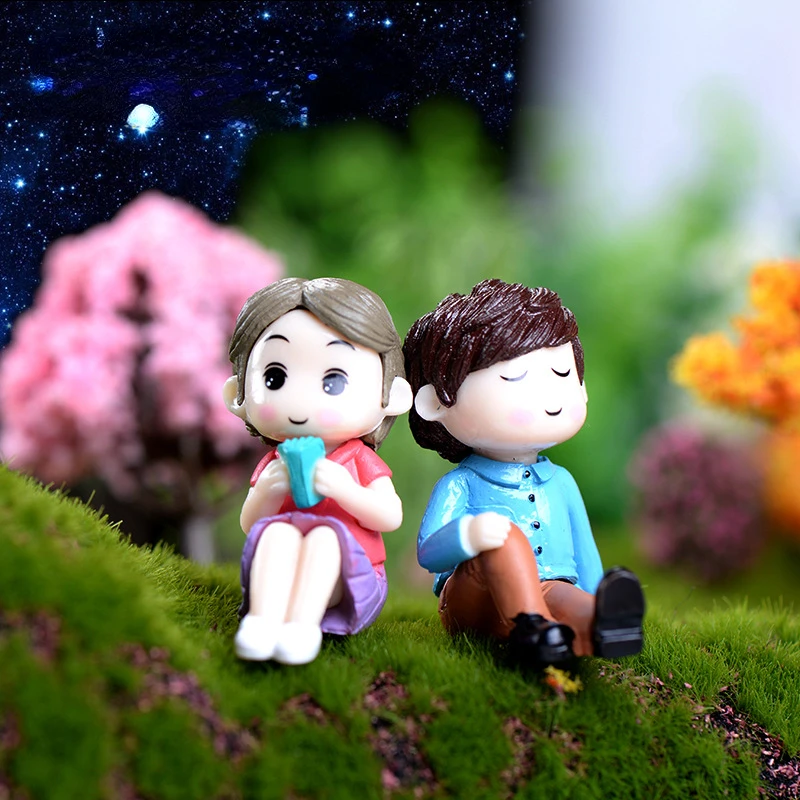 

Mini Romantic Couple Figurine Lovers Figures Wedding Dolls Fairy Chair Grandma Grandpa Miniatures Figurines DIY Home Decoration