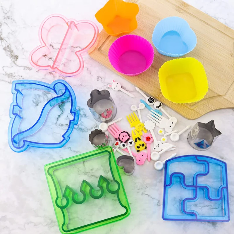 Plastic Sandwich Cutter Set 2