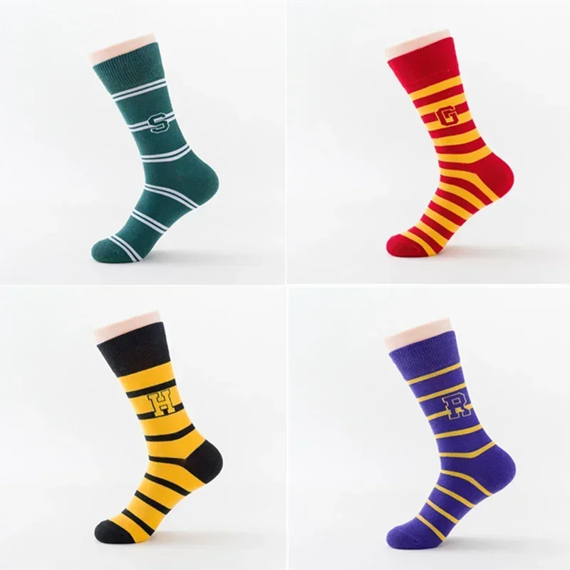 Heiß begehrte Socken im Slytherin-Stil: Zauberer-Akademie-Abzeichen, Malfoy-Familien-Design, gestreifte Cosplay-Accessoires – das perfekte Geschenk – Detail 2