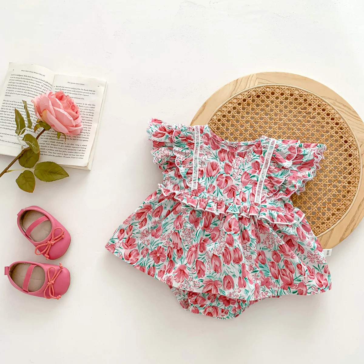 

Newborn Girl Clothes Summer Baby Girl Floral Print Bodysuit Dress Ruffle Sleeveless One Piece Infant Jumpsuit Toddler Onesies