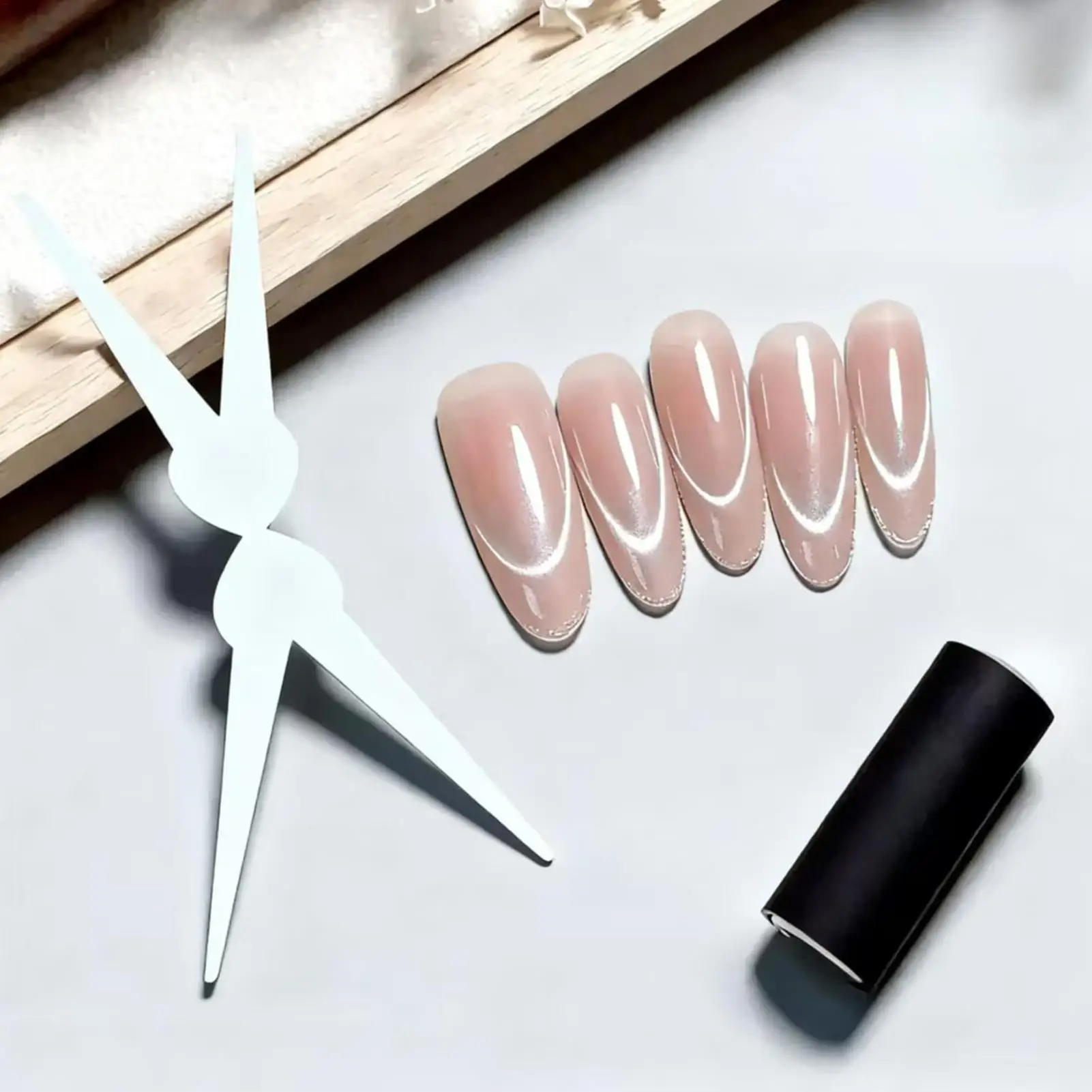 Nail Polish Magnet Scratch-resistant Double-head Nail Tool Manicure Magnetic Tool French cat's eye auxiliary tool for manicure