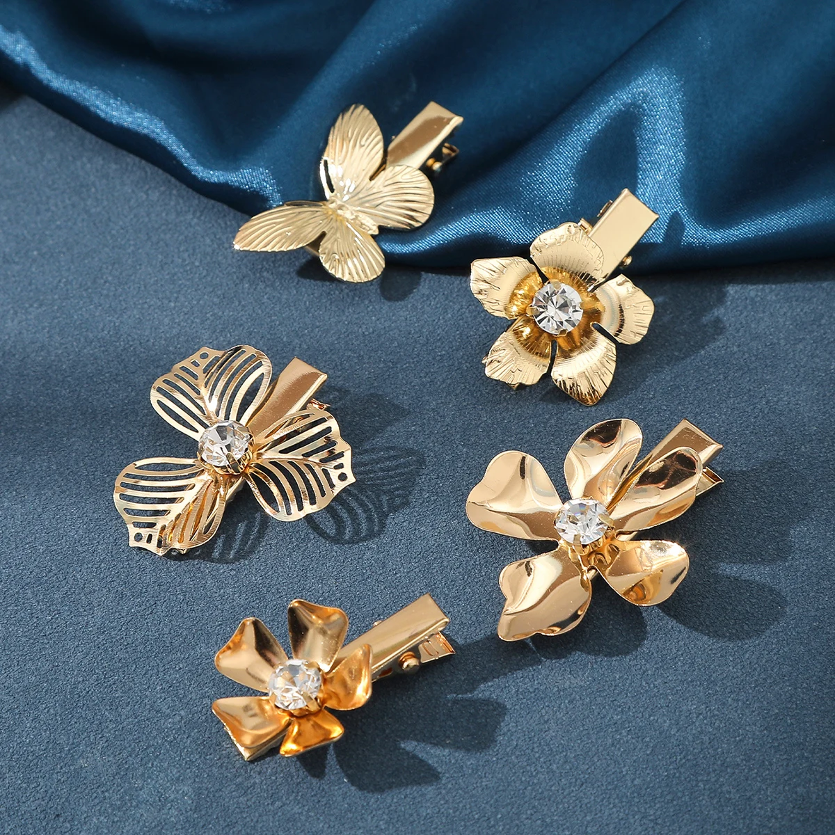 4PCS Alloy Gold Flower Hair Clips Metal Butterfly Barrettes Girl Duck Clip Hairpin Rhinestones Female Hair Snap Clips
