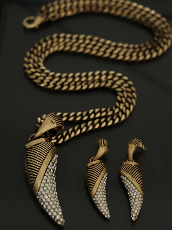 

Vintage trend Crescent bone Vintage necklace earrings
