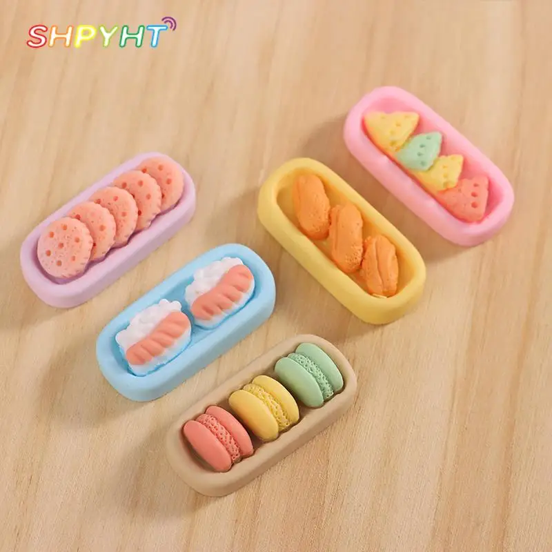 

10Pcs Mini Simulation Food Steamed Dumplings Biscuit Dessert Pretend Play For Doll Kitchen Toys Dollhouse Miniatures DIY Decor