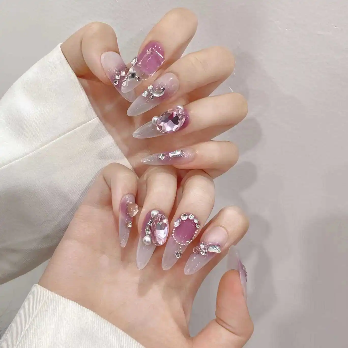 

10pcs Handmade Press On Nails Gradient Pink Fake Nail With 3D Diamond Design Full Cover Nail Tips Wearable False Nail