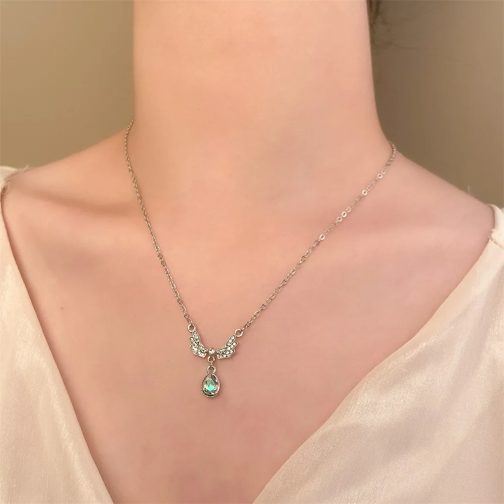 

Angel Wings Moonlight Stone Necklace Women's Fashion Light Luxury Micro Set Zircon Water Drop Pendant Collar Chain