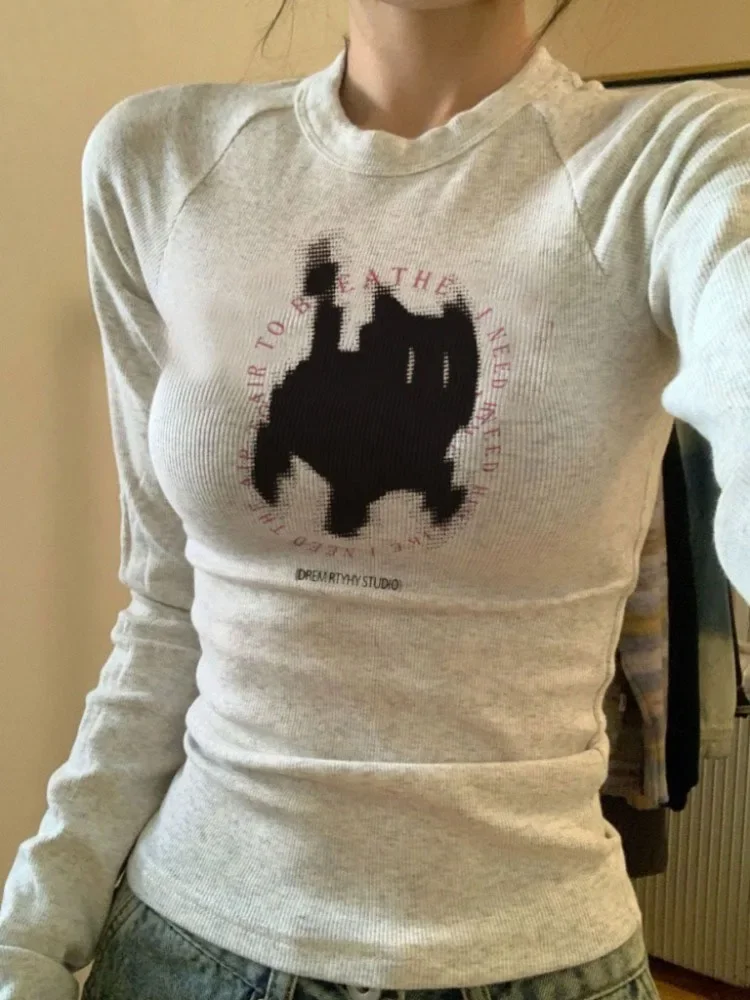 

Женская футболка с принтом в виде кошки, серая укороченная футболка с цветочным принтом в стиле Харадзюку, Y2k, осень 2023