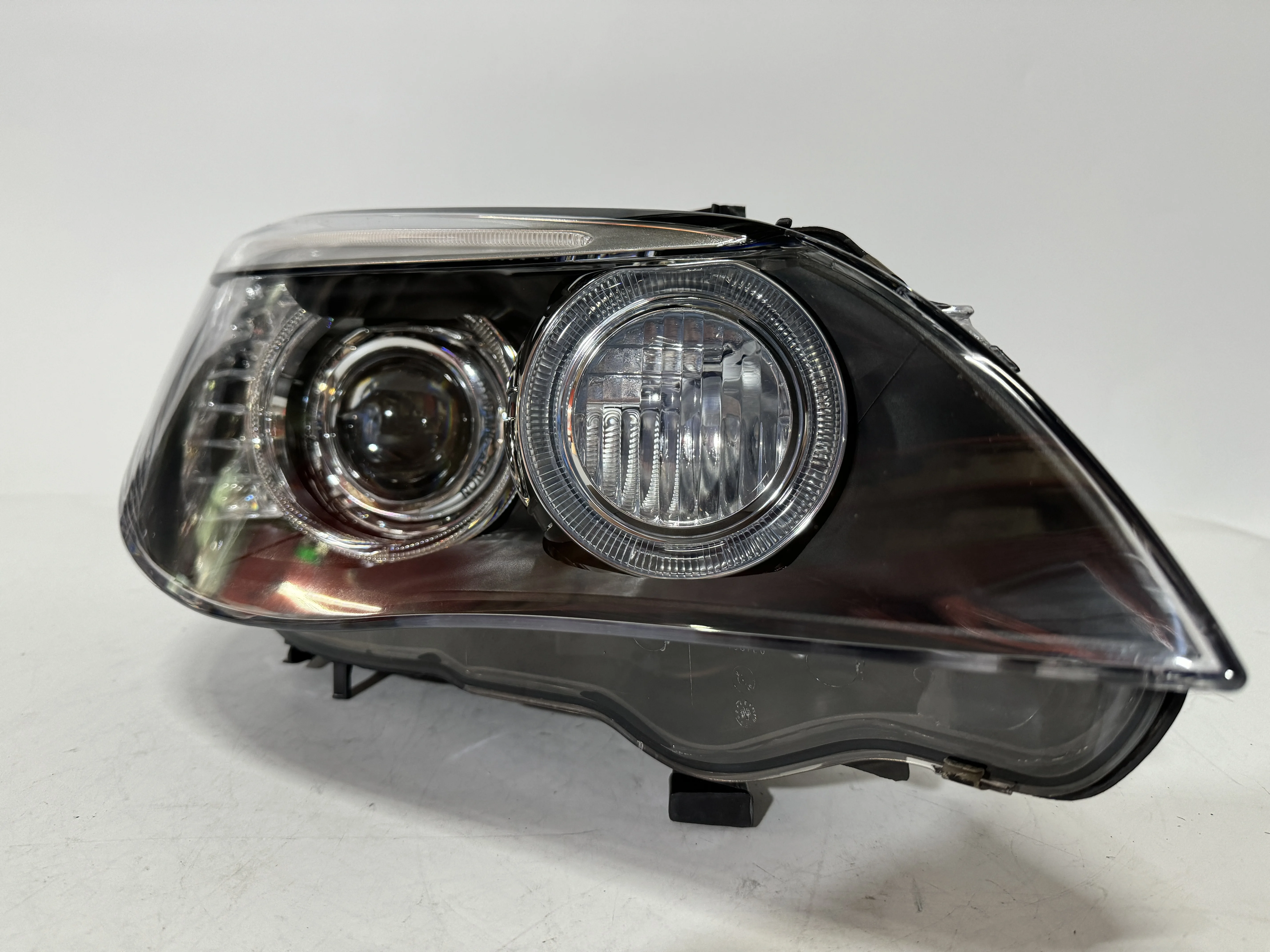 Fit For BMW 5 Headlight 2008-2010 BMW E60 Headlight Xenon Headlamps AFS And Without AFS Plug And Play Upgrade And Modification