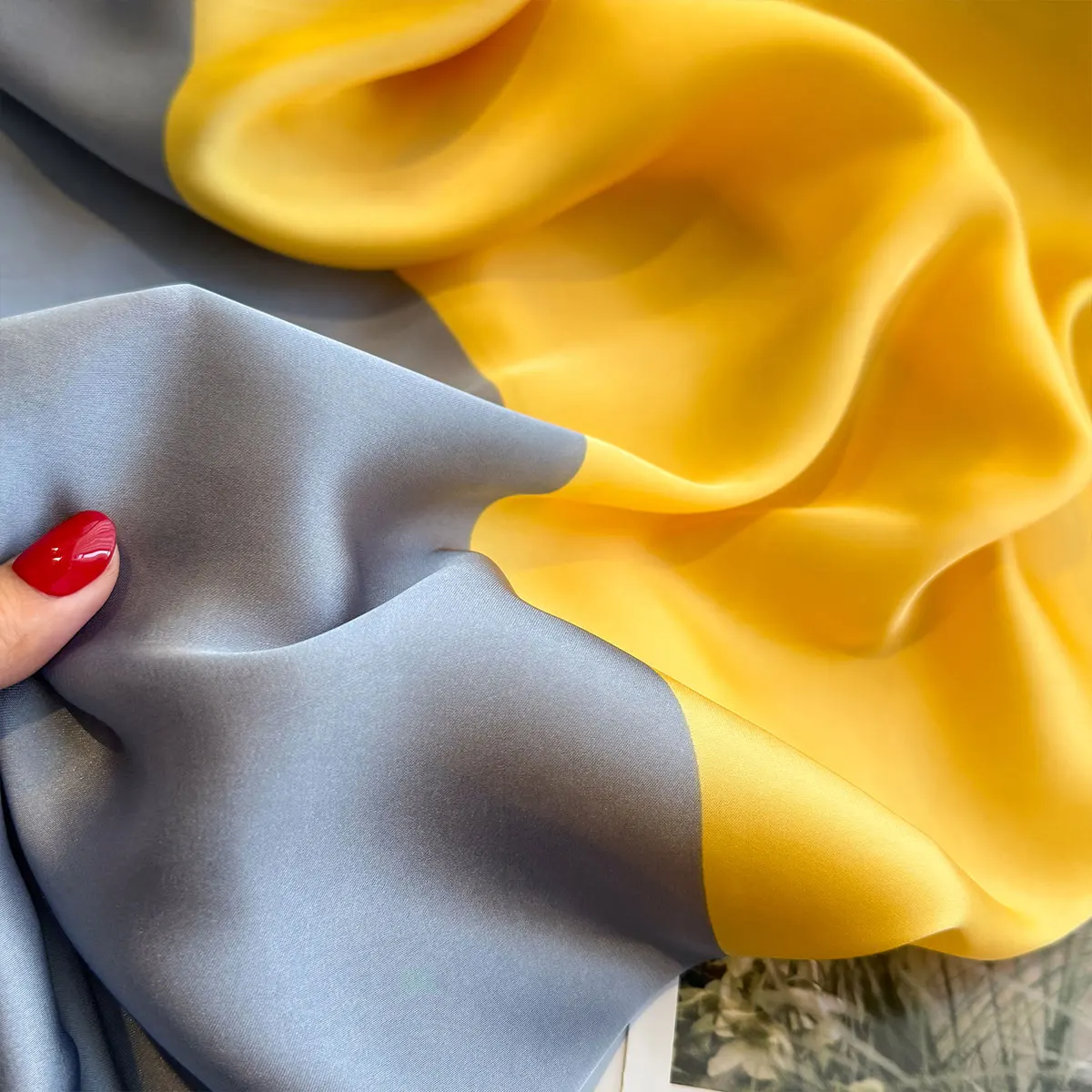 Latest Design Luxury 90cm Silk Women Scarf Sunscreen Foulard Shawl Hijab Female Hair Hijab Wraps Neckerchief Bandanda Echarpe