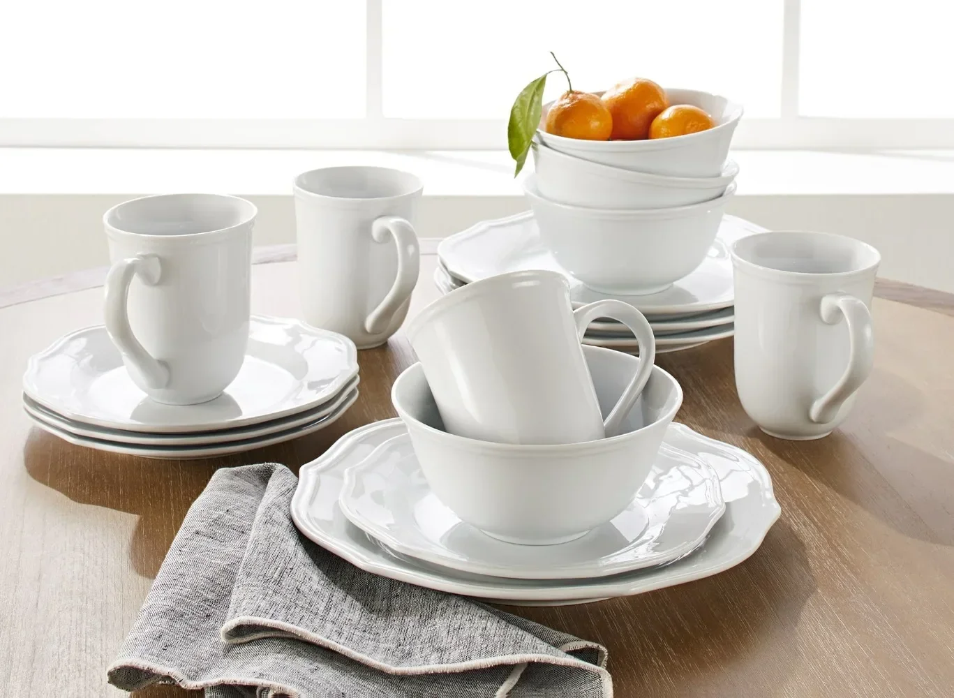 

Better Homes & Gardens 16-Piece Carnaby Scalloped Porcelain Dinnerware Set, White