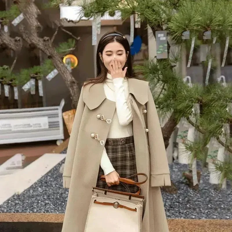 Temperament Lady Xiaoxiangfeng Doll Collar Woolen Coat 2022 Autumn New Pearl Button Women's Medium Long Woolen Coat Solid Color