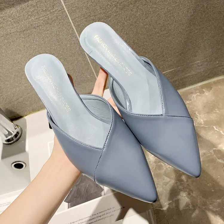 

Женские туфли на тонком каблуке, с острым носком