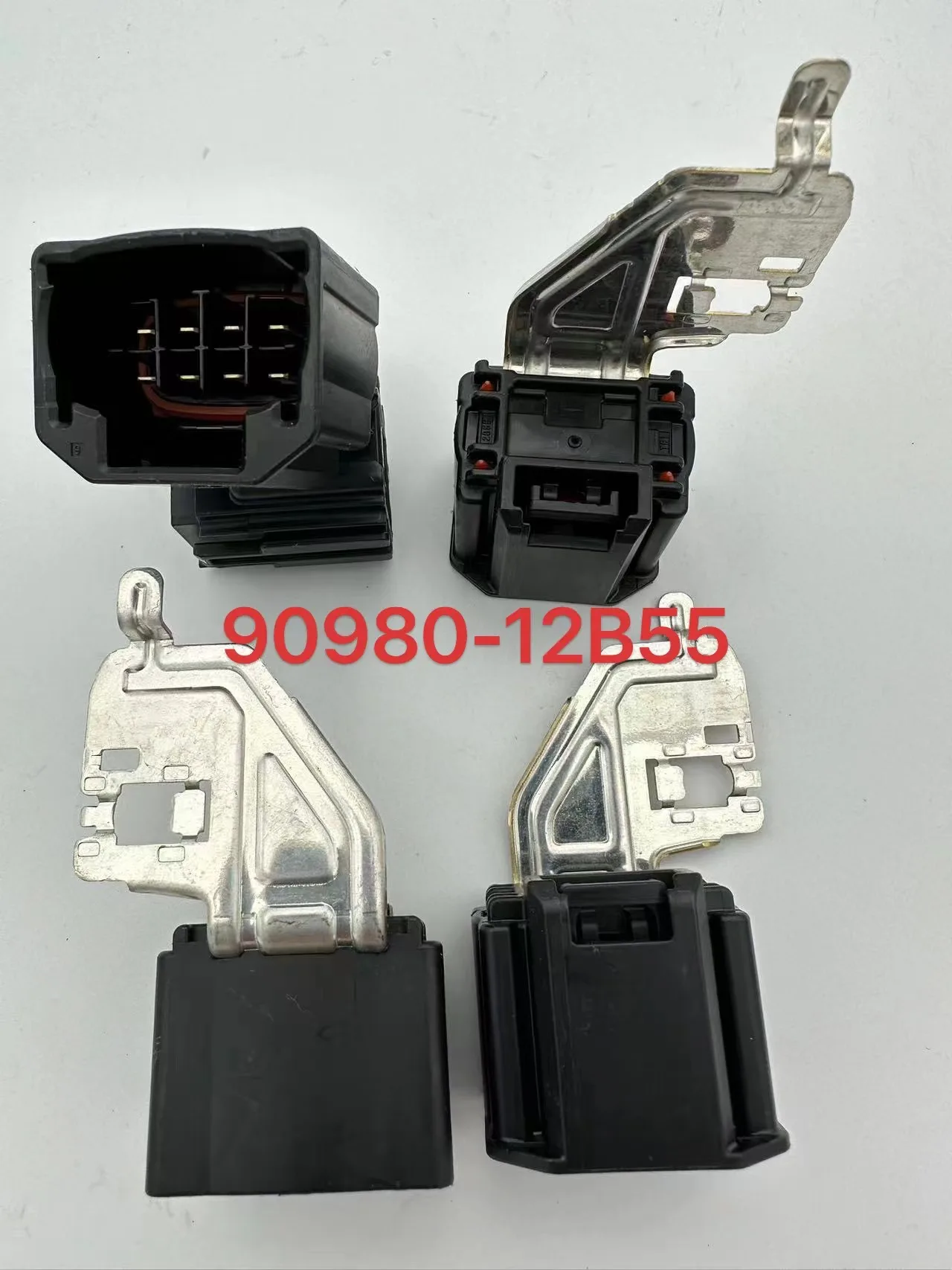 

Оригинальный разъем 90980-12B55