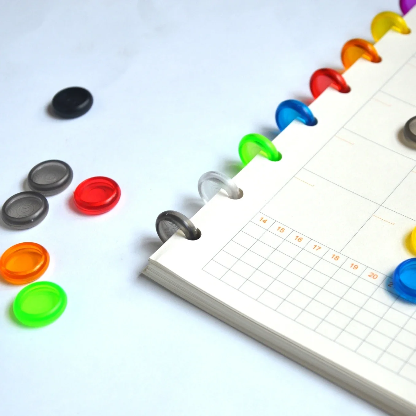 18mm Color Plastic Book Binding Mushroom Hole Disc Ring A5A6 Happy Planner Binder Rings Scrapbooking Binding Supplies 12pcs plastic binding rings,book binding supplies