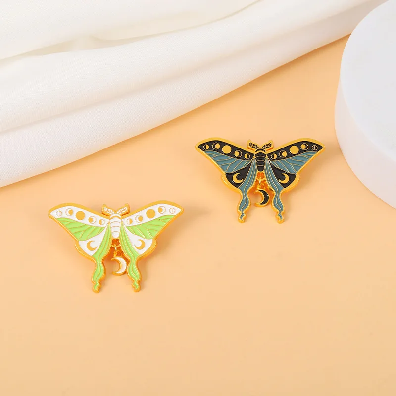 Broche De Metal Con Diseño De Mariposa Azul Life Is Strange, Broche Esmaltado Para Mochilas, Insignias, Decoraciones De Joyería, Metal, Topacio Azul