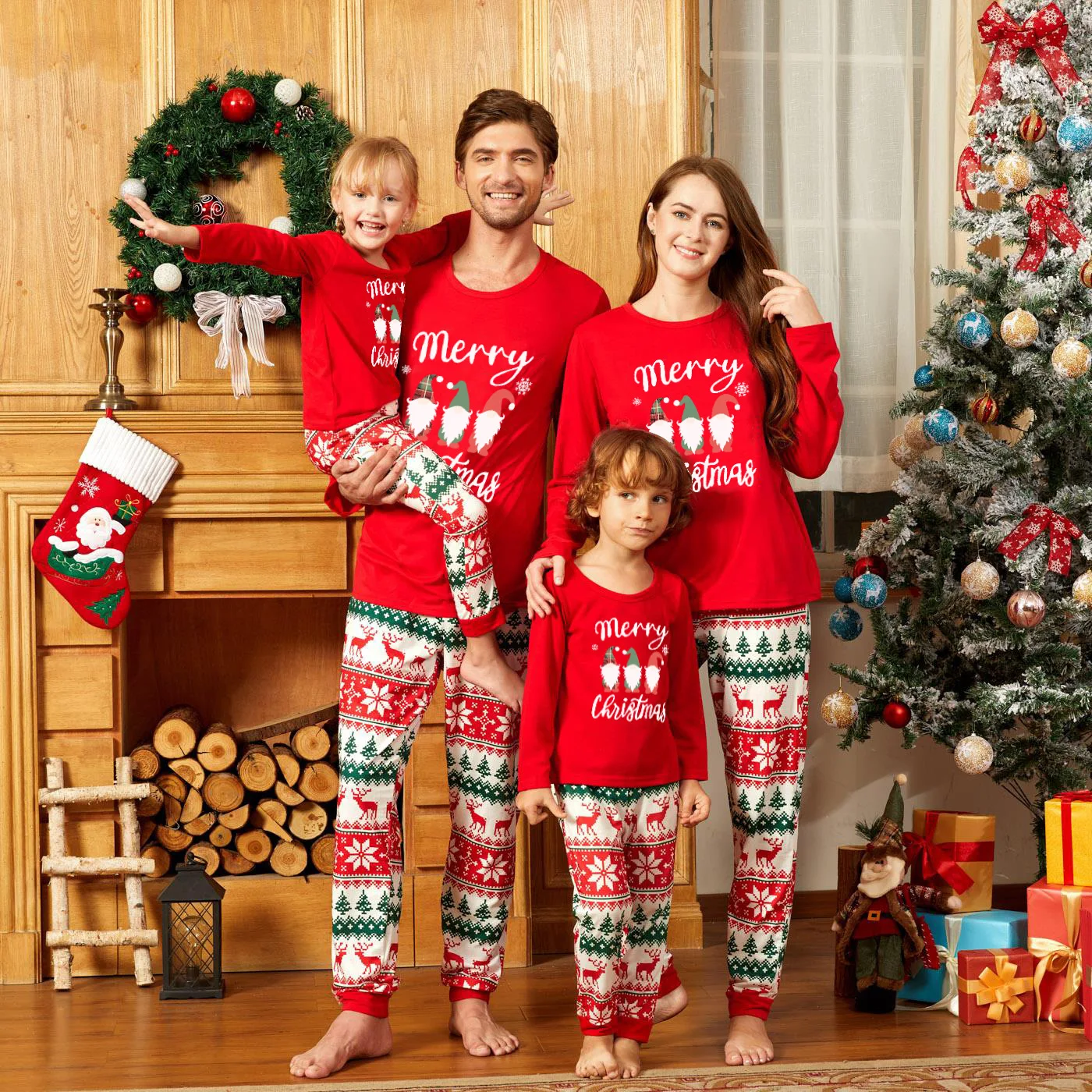 thumbnail image 1 of Conjunto de pijama navideño para adultos y niños con estampado de dibujos animados y atuendos familiares a juego de Feliz Navidad 2024, pijamas suaves y bonitos con apariencia navideña, 1 of 5