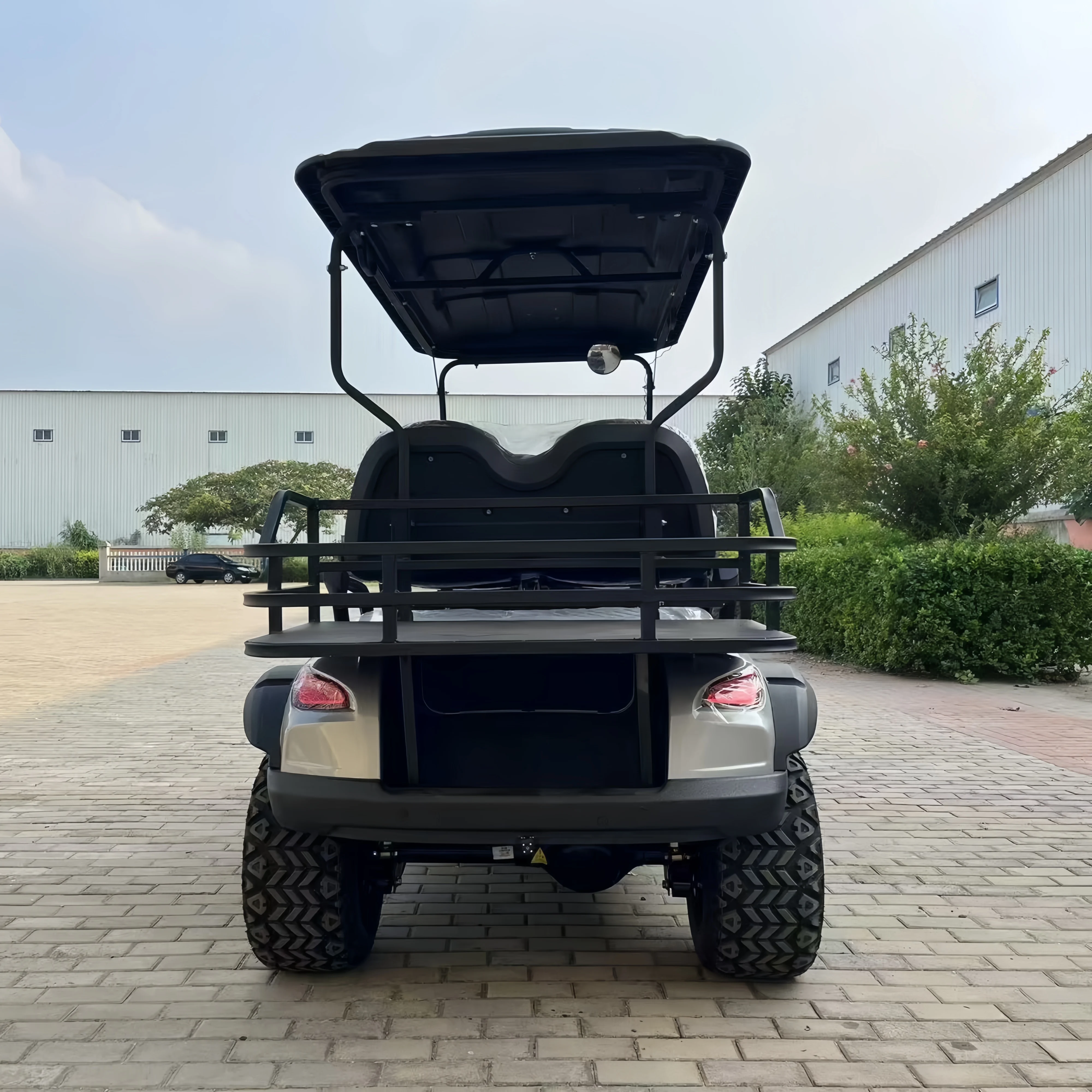 Hot Sale 4-Seater Electric Golf Cart Forward Sightseeing & Hunting Bus High Demand Product