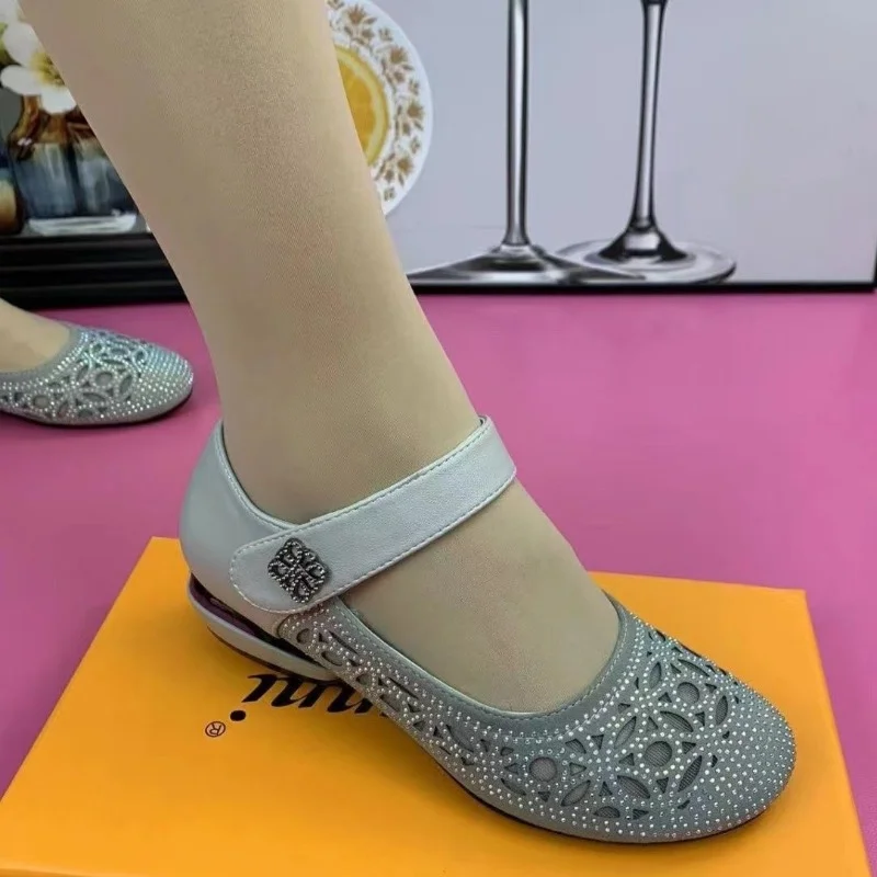 

NEW Hollowed Mary Janes Shoes Women's Leather Flats Woman Hollowed Strap Work Shoes Round Toe Ladies Summer Breathable Loafers
