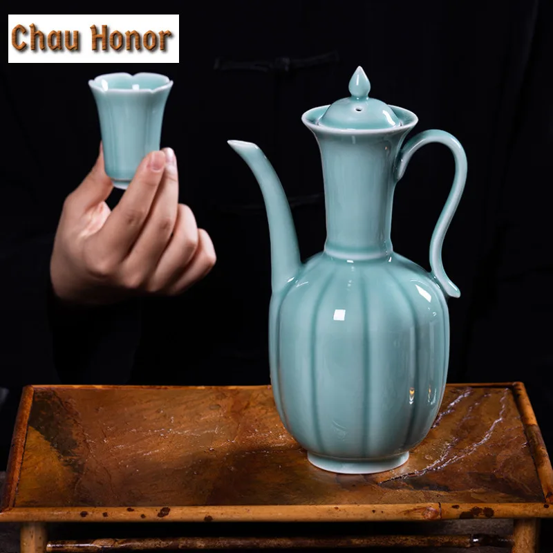 620ml Handmade Longquan Celadon Handheld Teapot Soup Bottle Wine Pot Imitation Song Dynasty Tea Tools Tea Filter Brewing Kettle