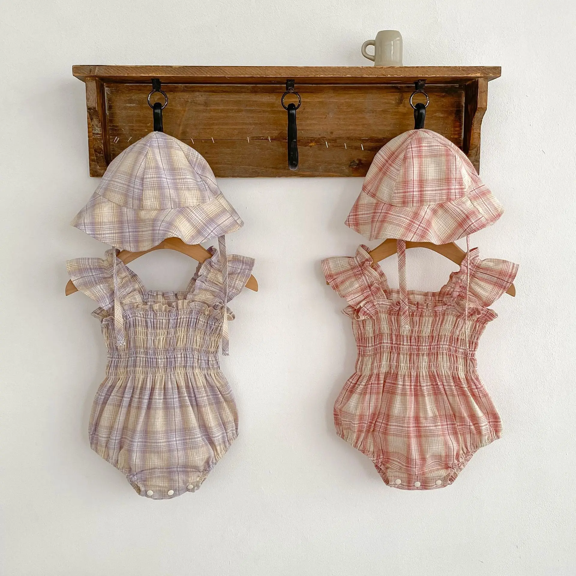 

Summer New Baby Sleeveless Plaid Bodysuit Cotton Infant Girls Square Collar Flying Sleeve Jumpsuit With Hat Newborn Girl Sets