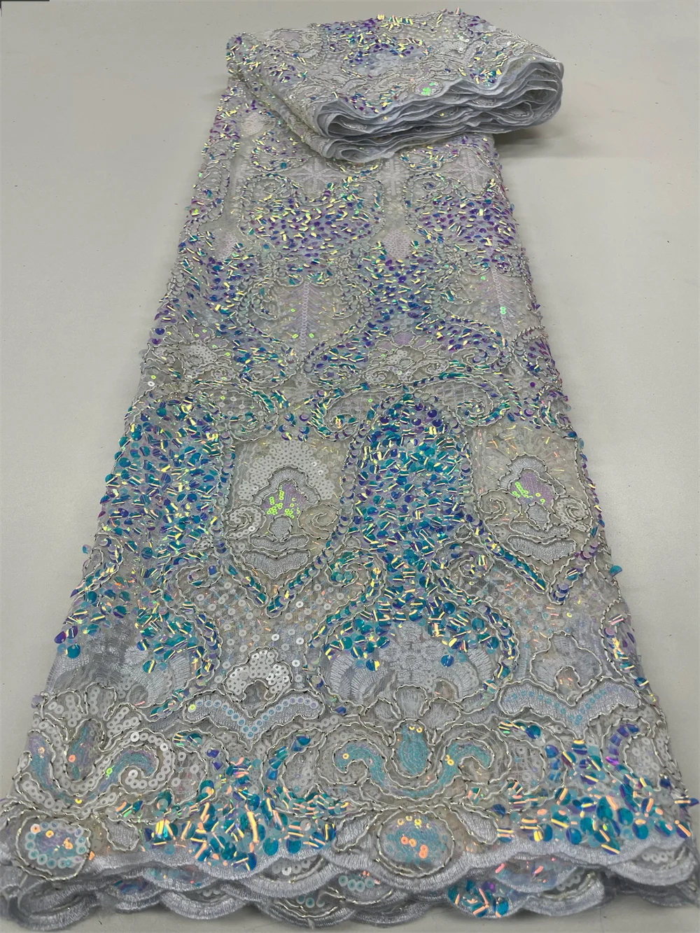

Elegant Heavy Beaded Sequins Lace Fabric With Bead Nigerian Embroidery Mesh Lace Fabric For Wedding Women Sewing Dress QF0802