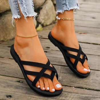 Spring and summer women's flip-flops, flip-flops, and fashionable beach shoes 1