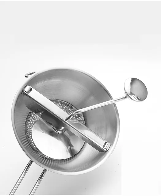 Food Mill Stainless Steel - 3 food grinder Discs - Potato ricer for mashed  potatoes - Grain mill hand crank for Mashing, Straining & Grating Fruits 