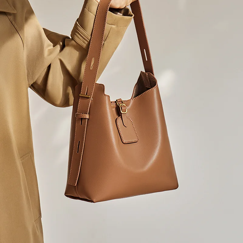 Women&lsquo;s Genuine Leather Shoulder bag Ladies Retro Solid Color Handbag Female Fashion Luxury Design Crossbody Bucket Bags