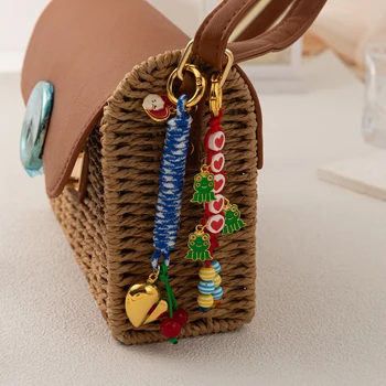 Nuovi accessori portachiavi Ciondolo Amore Corda di ciliegia Accessori fai da te Confezione catena Placcata in oro Colore conservato