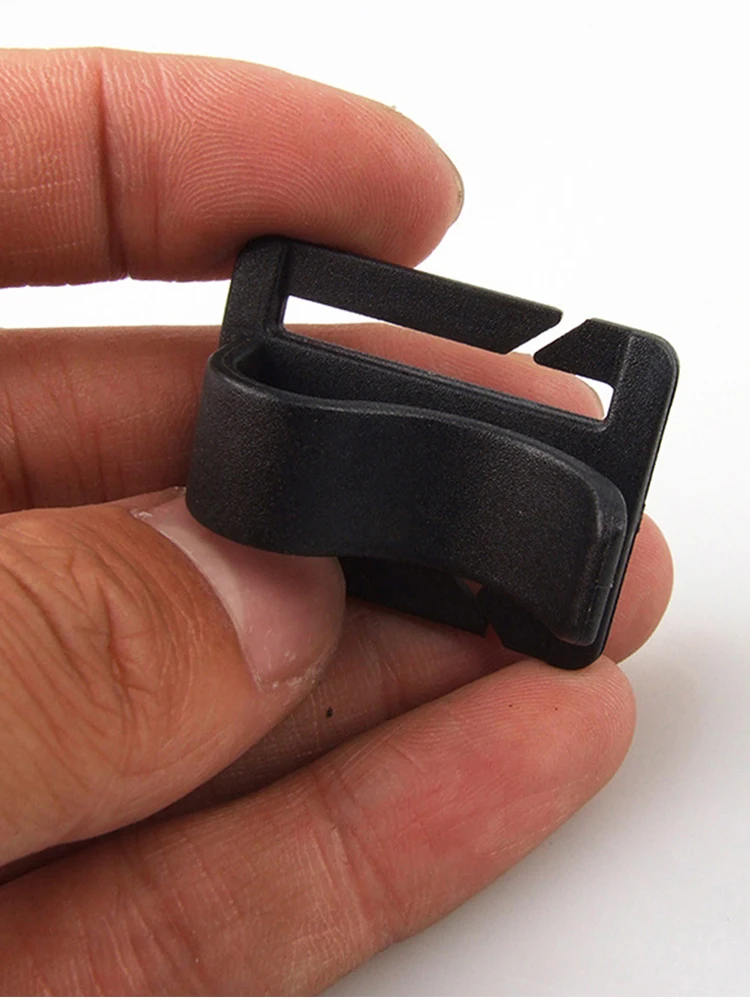 

Hydration Tube Clip | Drinking Bag Water Hose Clamp | Universal Locking D-Ring Water Bottle Clip, Ba